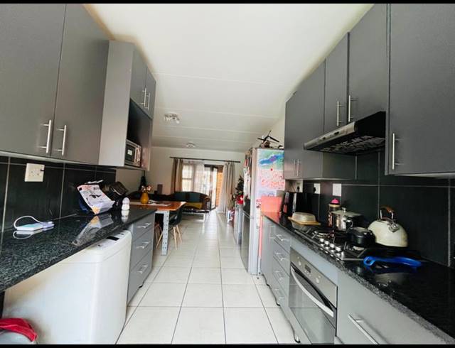3 BEDROOM APARTMENT FOR SALE IN BOKSBURG NORTH
